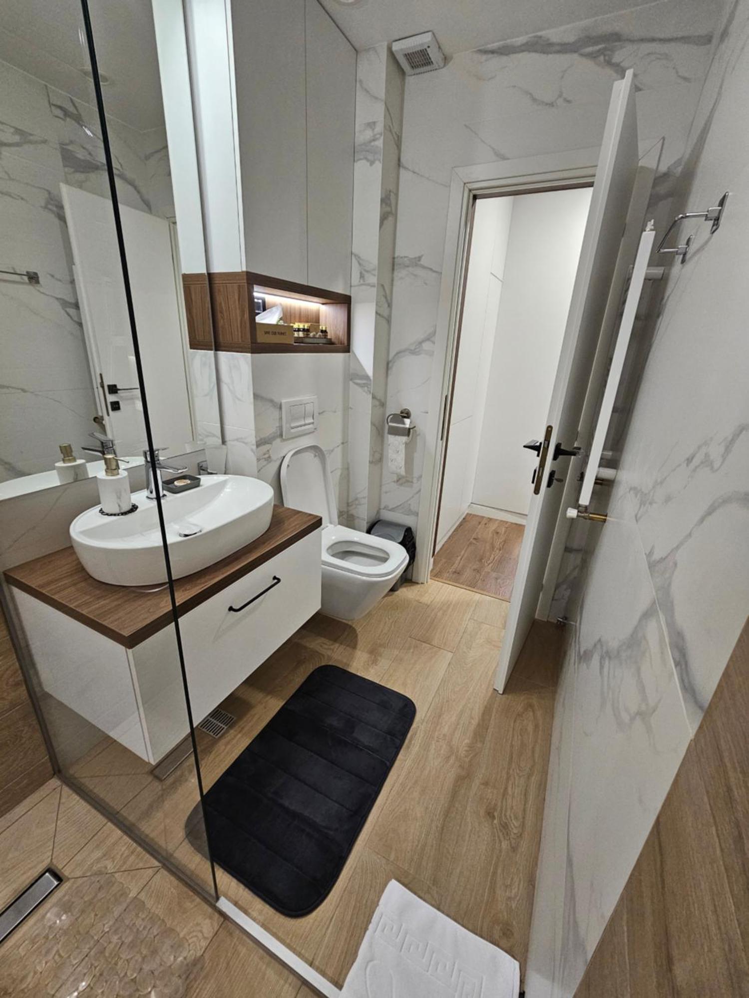 Iasi Business Suite Bagian luar foto